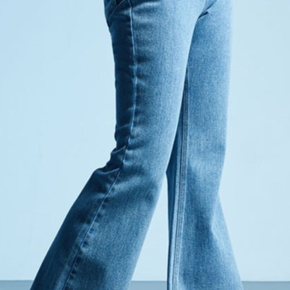 PacSun 26 High Rise Flare - Picture 3 of 3